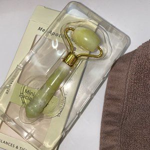 Mini Jade Facial Roller